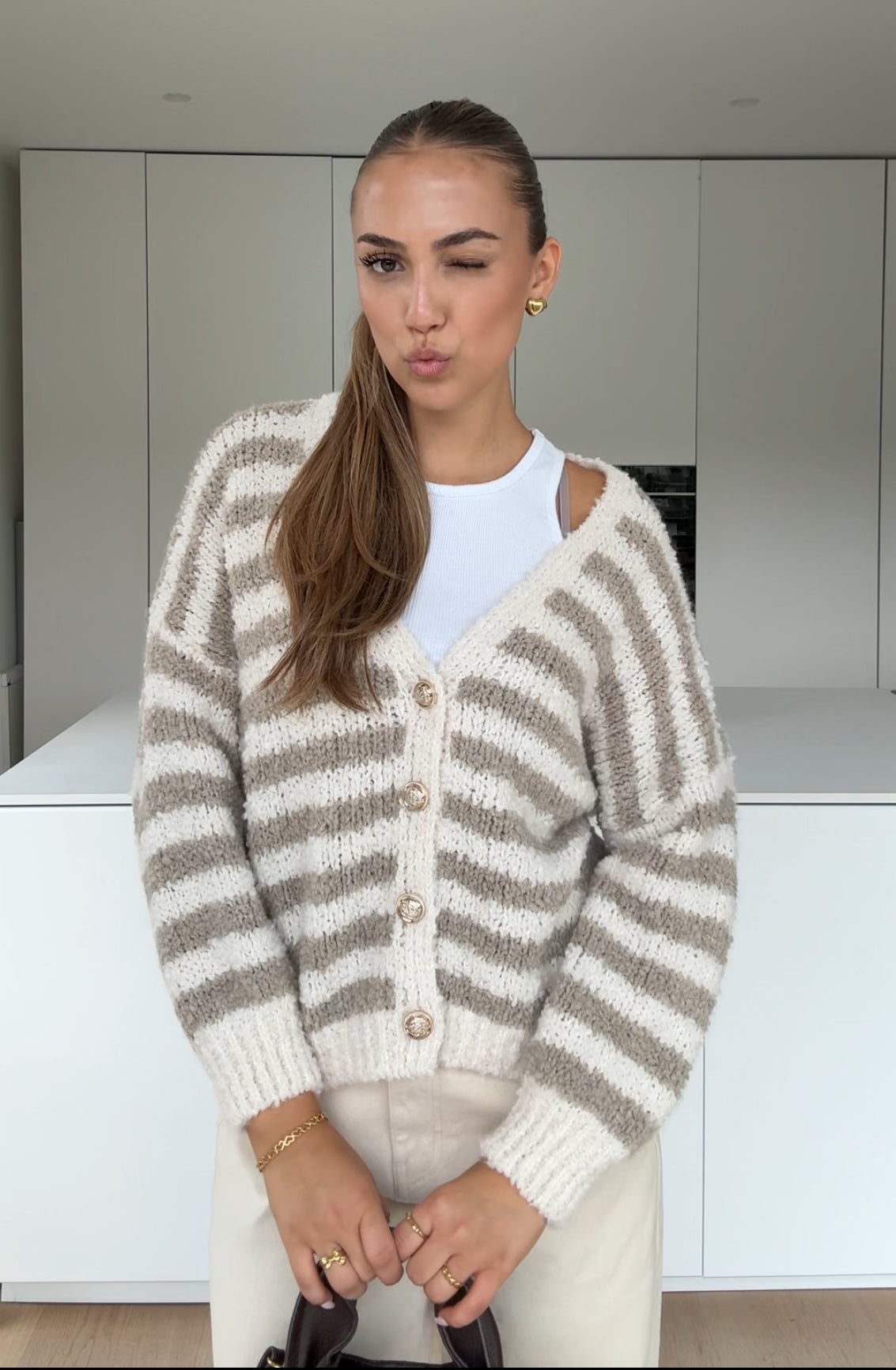 Cárdigan color canela