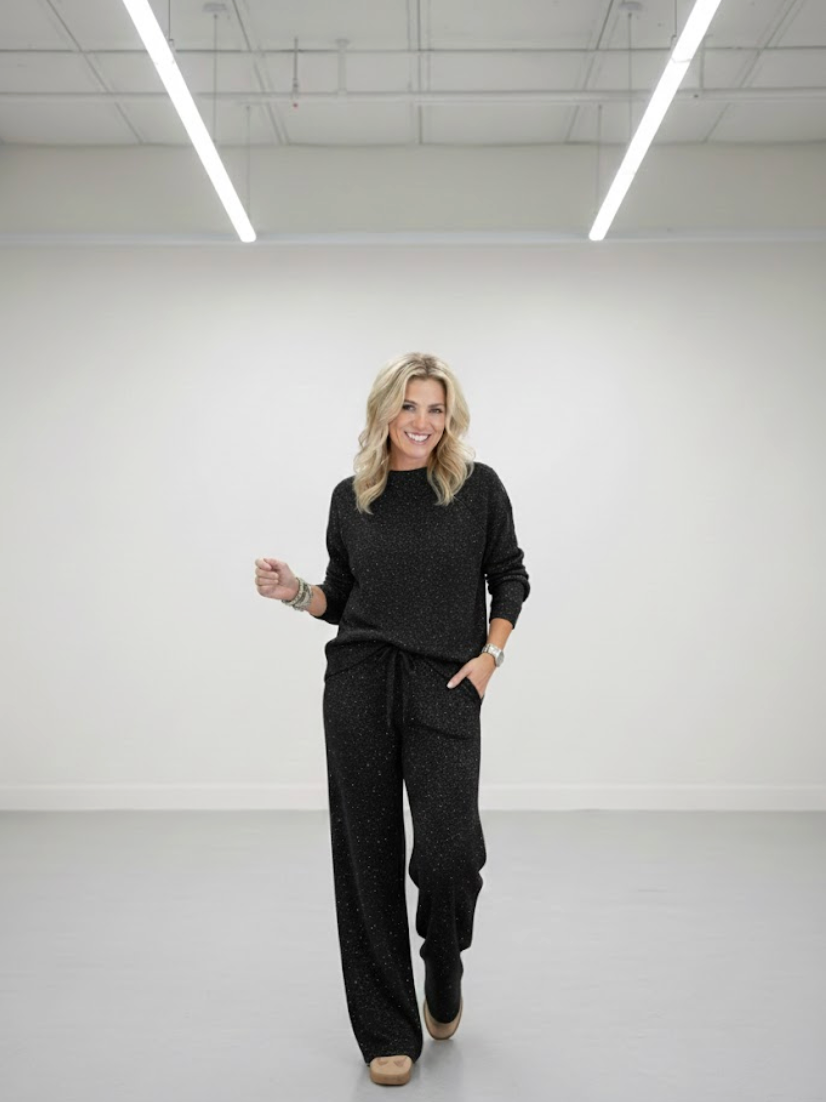 Anna | Traje casual de cuello redondo y brillante.