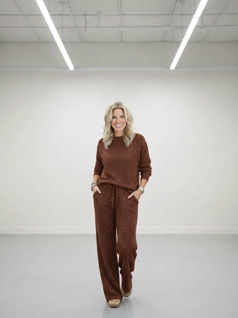 Anna | Traje casual de cuello redondo y brillante.