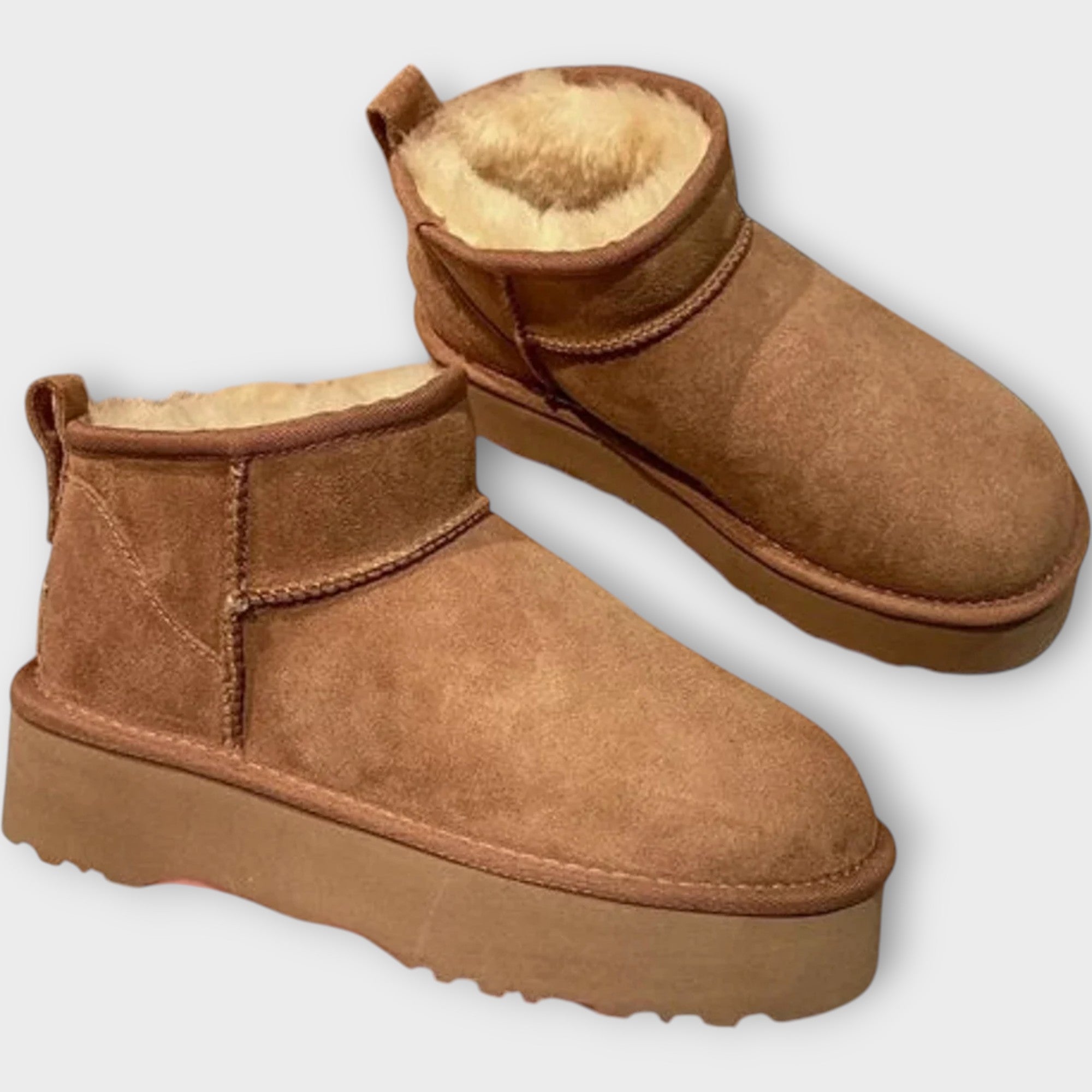 Botas de gamuza cómodas y elegantes